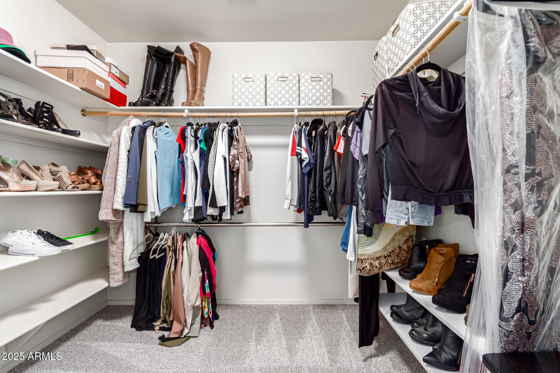 2645 West Florentine Road Phoenix, AZ 85086 - Photo 23 of 41 Primary Walk-in Closet
