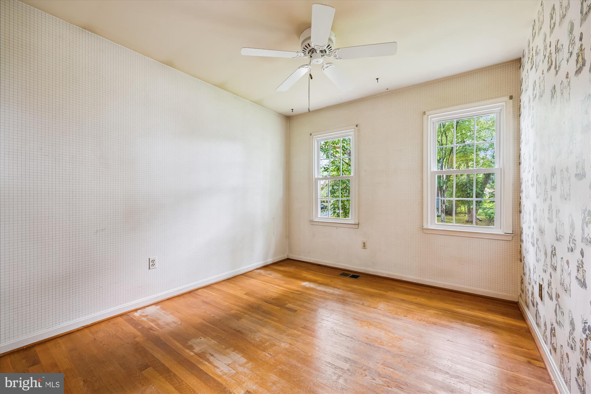 14921 Joshua Tree Road Gaithersburg, MD 20878 - Photo 13 of 30 Bedroom 2