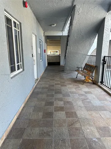 a view of entryway and hall