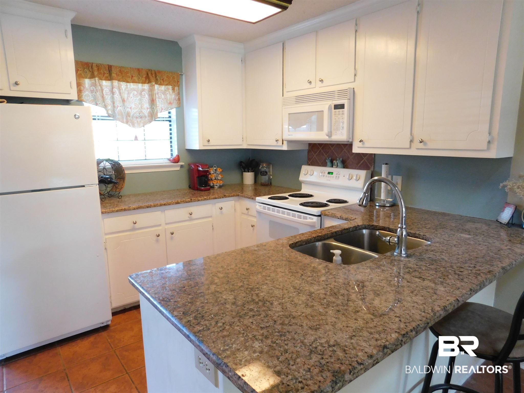 389 Clubhouse Drive, Unit R3 Gulf Shores, AL 36542 - Photo 14 of 27