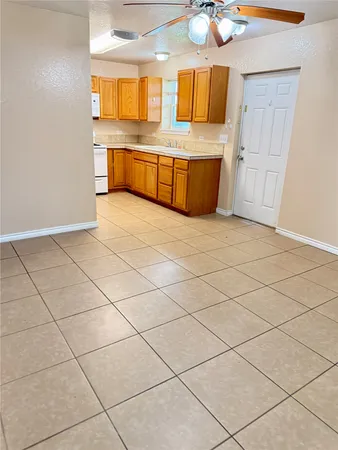 $1,300 | 5939 FM 1459 Road, Sweeny, TX 77480