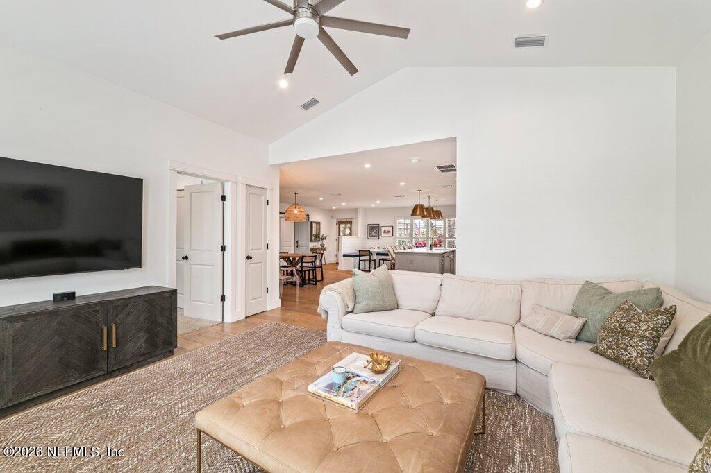 809 Davis Street Neptune Beach, FL 32266 - Photo 20 of 59 809 Davis Street (72).jpg-SMALL