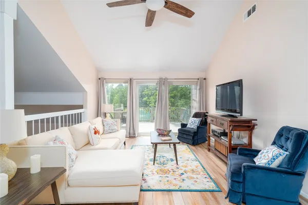 $255,000 | 179 Old Bridge Lake Street, Houston, TX 77069
