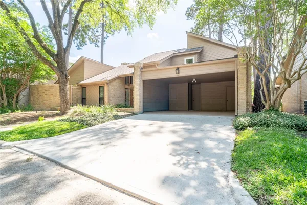 $255,000 | 179 Old Bridge Lake Street, Houston, TX 77069