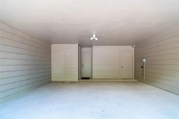 $255,000 | 179 Old Bridge Lake Street, Houston, TX 77069