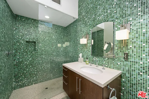 $7,500 | 1765 Royal Palm Court, Palm Springs, CA 92262