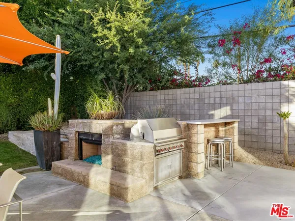 $7,500 | 1765 Royal Palm Court, Palm Springs, CA 92262