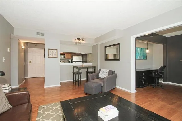 $2,850 | 511 Aurora Avenue, Unit 416, Naperville, IL 60540