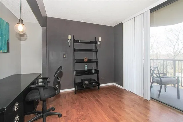 $2,850 | 511 Aurora Avenue, Unit 416, Naperville, IL 60540