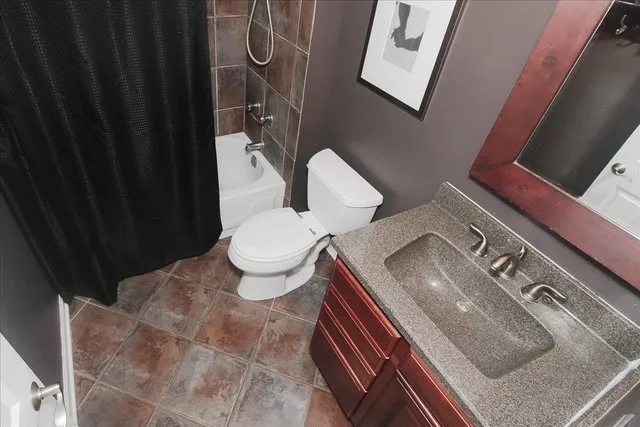 $2,850 | 511 Aurora Avenue, Unit 416, Naperville, IL 60540