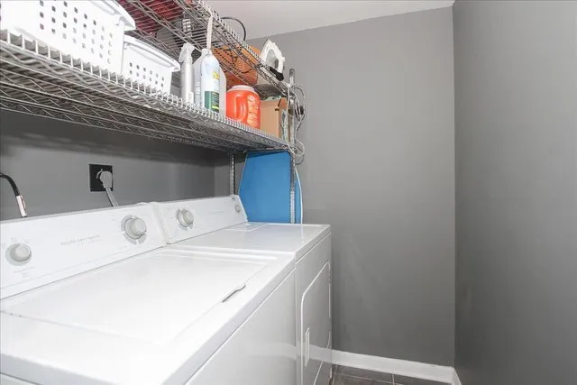 $2,850 | 511 Aurora Avenue, Unit 416, Naperville, IL 60540