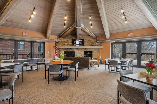 $2,850 | 511 Aurora Avenue, Unit 416, Naperville, IL 60540