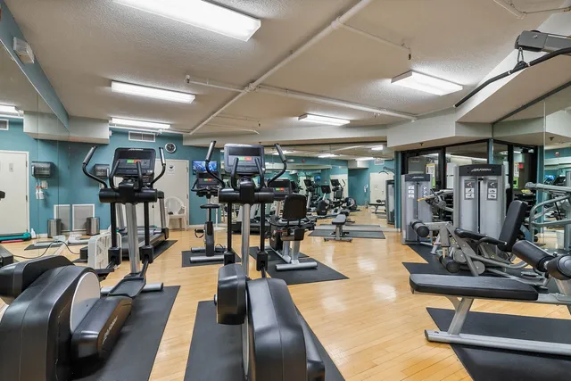 $2,850 | 511 Aurora Avenue, Unit 416, Naperville, IL 60540