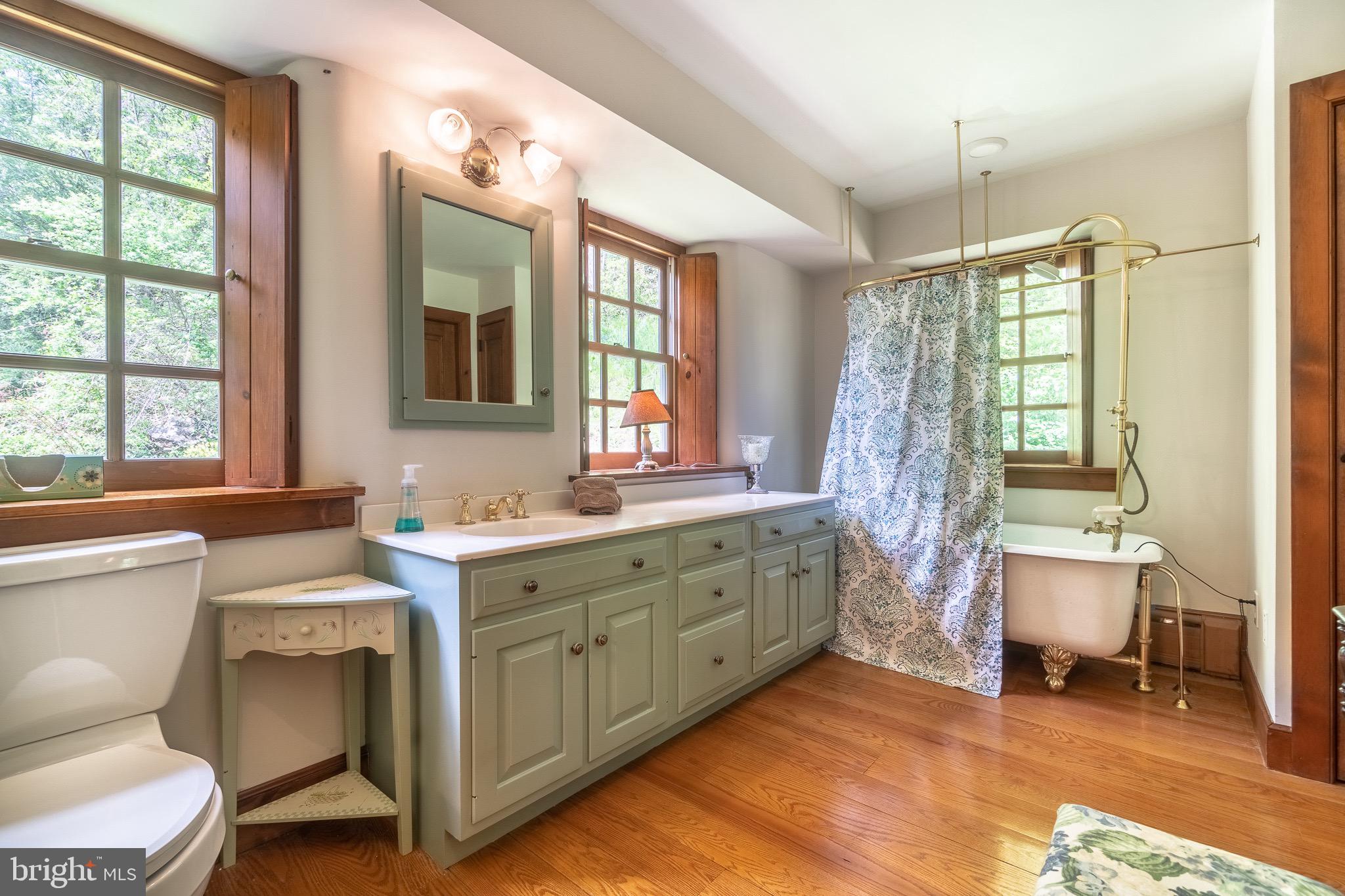 635 Font Road Glenmoore, PA 19343 - Photo 22 of 29 Bathroom- 2nd Floor