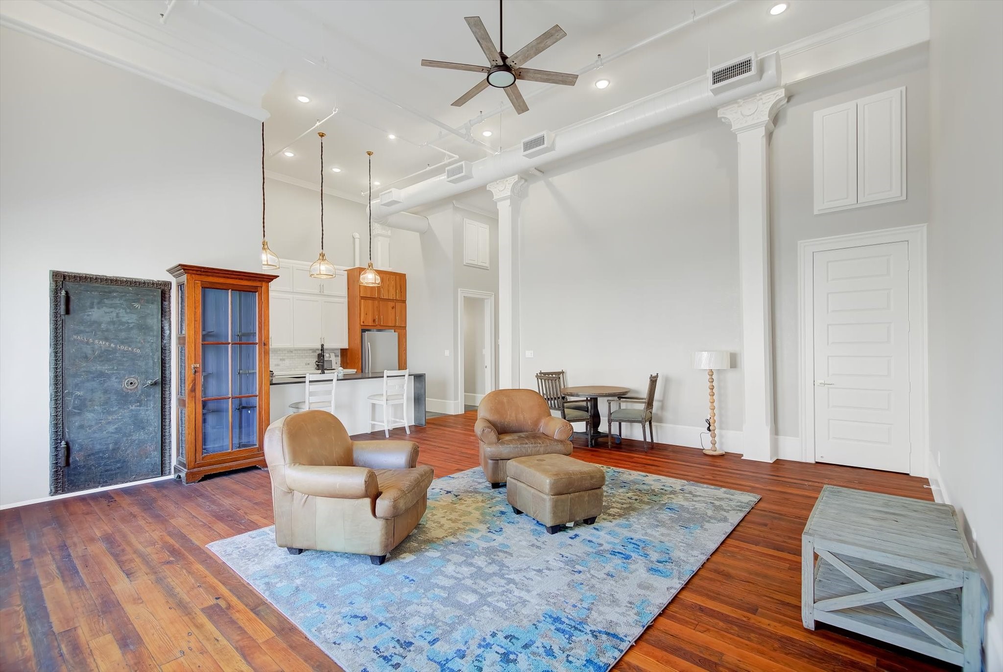 2206 Strand, Unit 203 Galveston, TX 77550 - Photo 15 of 47