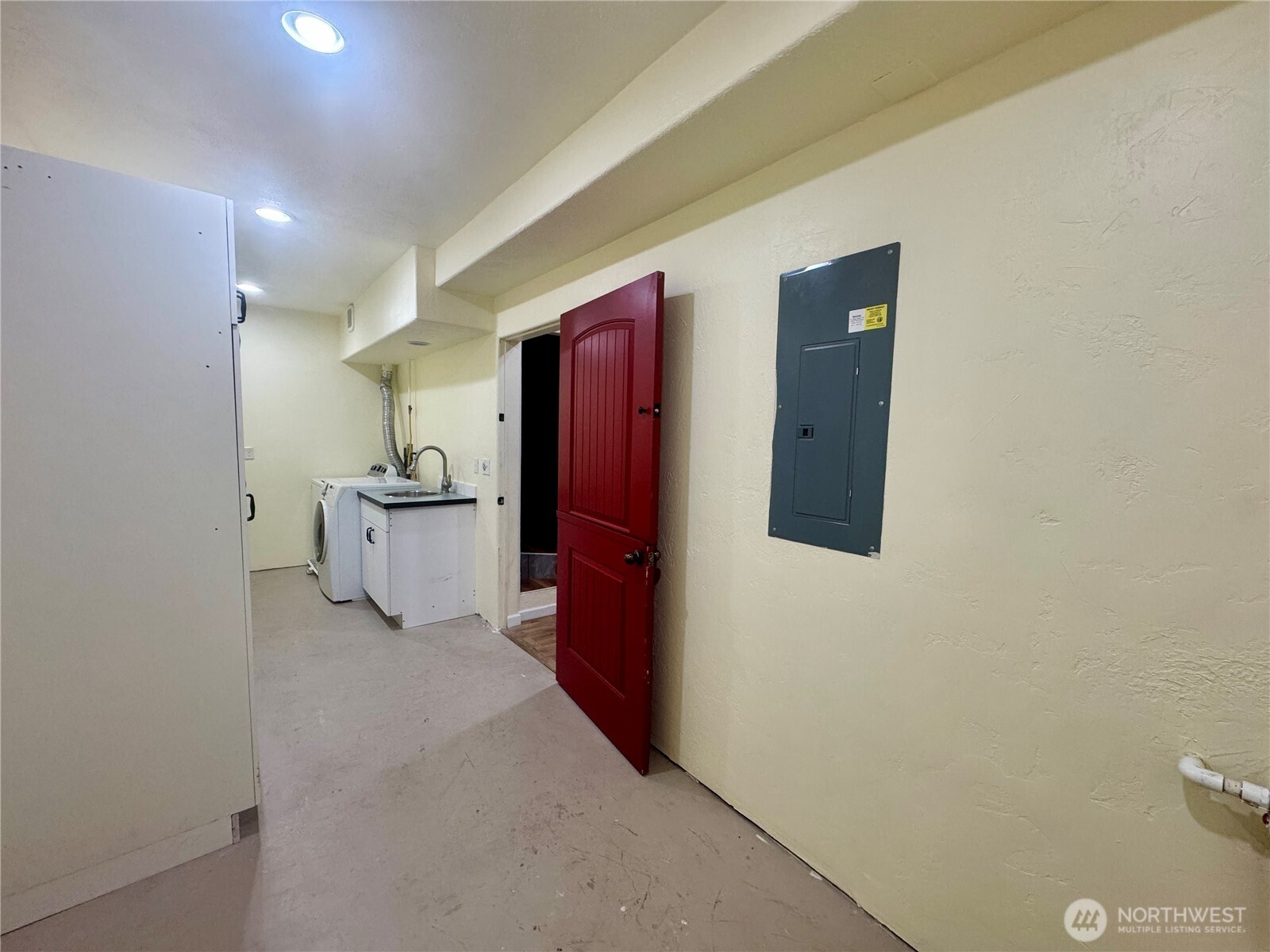 22305 Bald Hill Road Southeast Yelm, WA 98597 - Photo 24 of 39 a view of a hallway with workspace