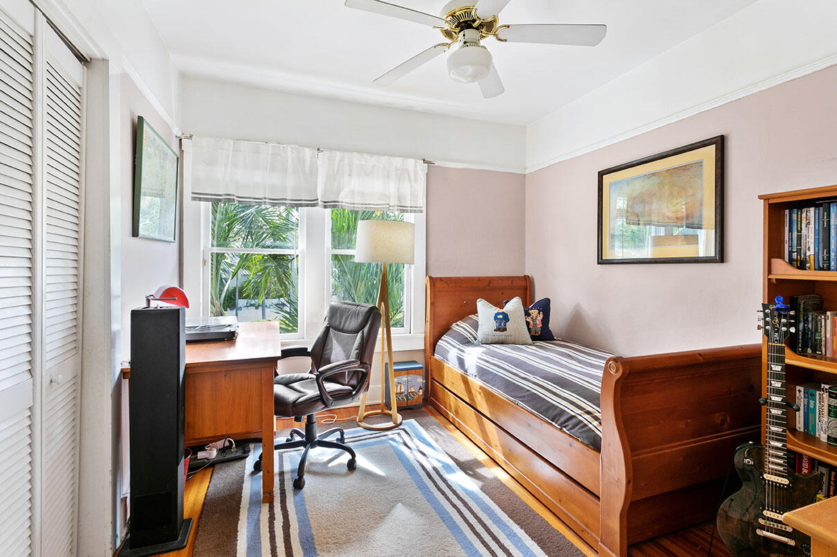 319 Buckingham Road West Palm Beach, FL 33405 - Photo 12 of 35 Bedroom 3