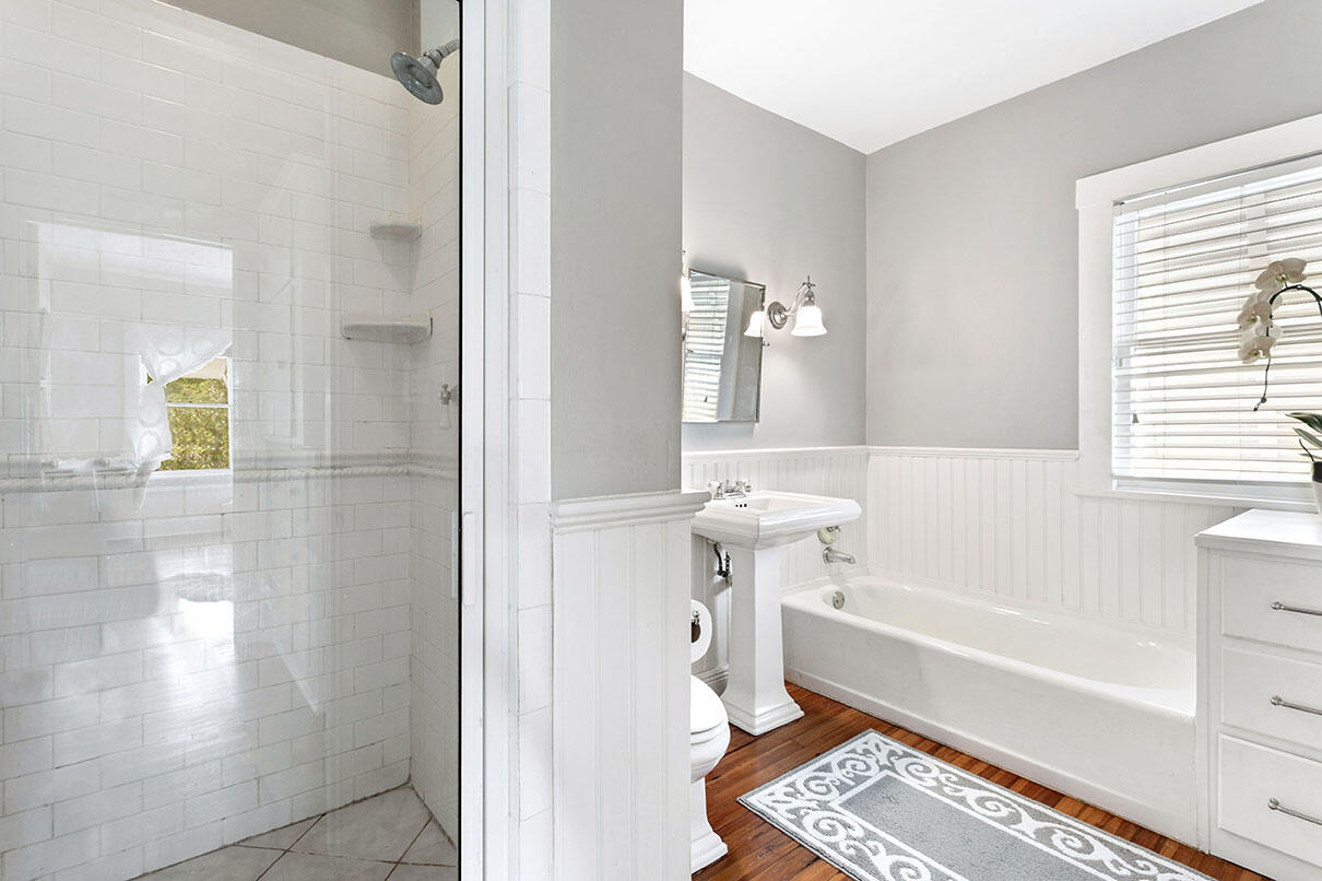 319 Buckingham Road West Palm Beach, FL 33405 - Photo 13 of 35 Upstairs Bath