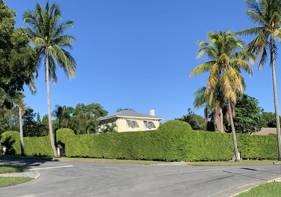 319 Buckingham Road West Palm Beach, FL 33405 - Photo 2 of 35 Buckingham Rd