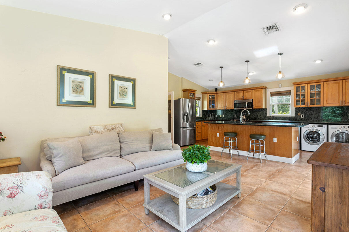 319 Buckingham Road West Palm Beach, FL 33405 - Photo 21 of 35 Family Room / Kitchen
