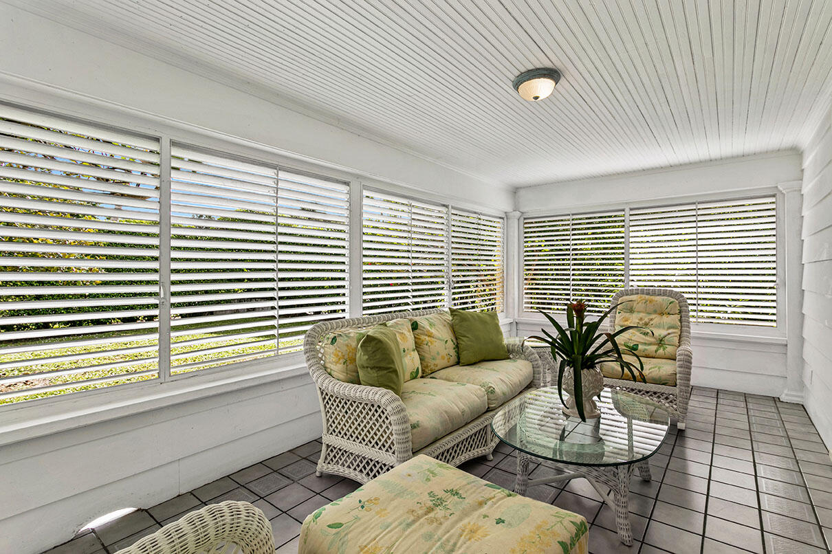 319 Buckingham Road West Palm Beach, FL 33405 - Photo 9 of 35 Florida Room