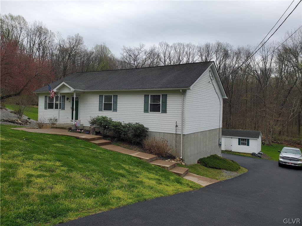 45 Ridge Road Bangor, PA 18013 - Photo 3 of 26 Gallery Image 3