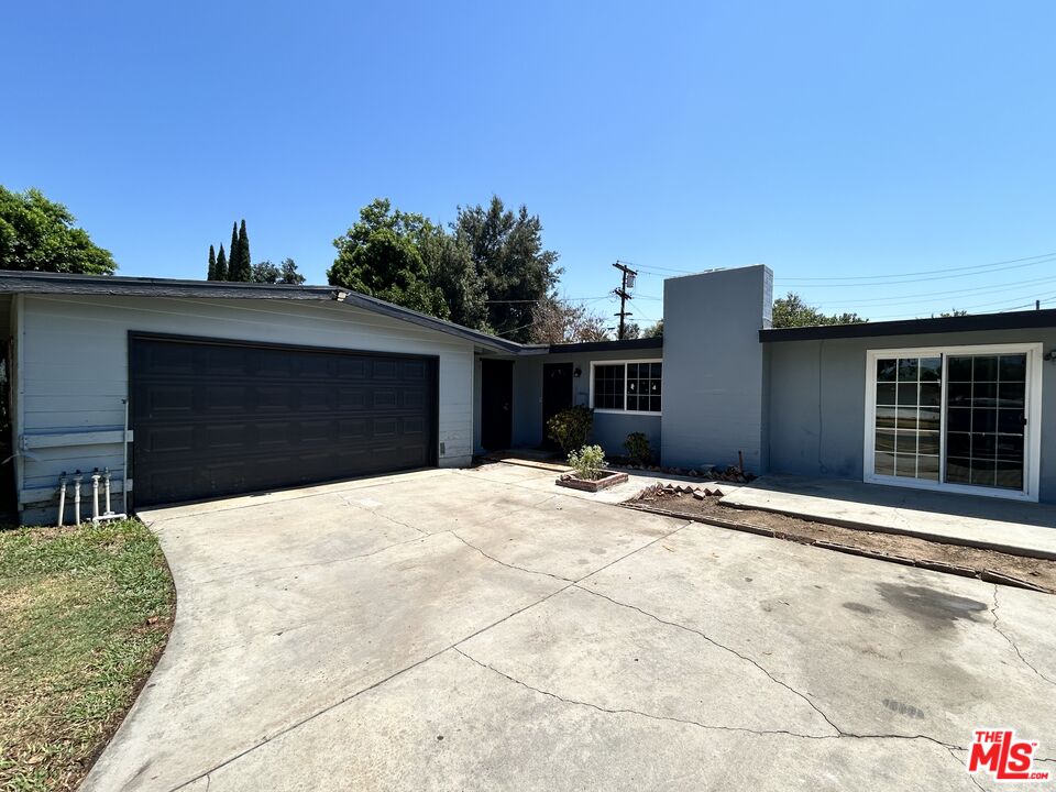 8198 Helena Avenue Riverside, CA 92504 - Photo 2 of 11