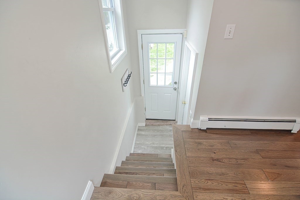 93 Cameron Road Norwood, MA 02062 - Photo 4 of 42