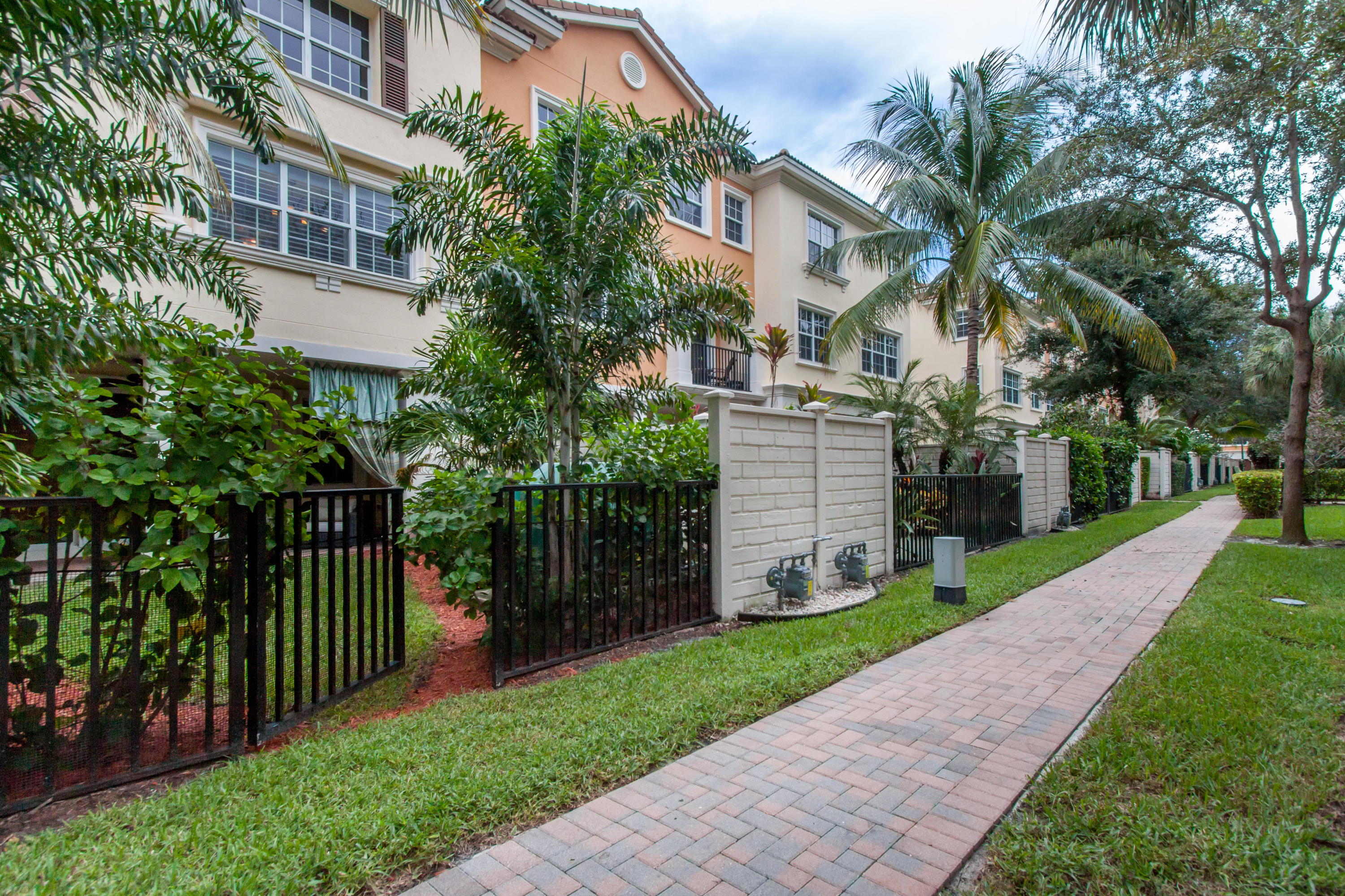 5595 Northeast Trieste Way Boca Raton, FL 33487 - Photo 19 of 20 _MG_4611