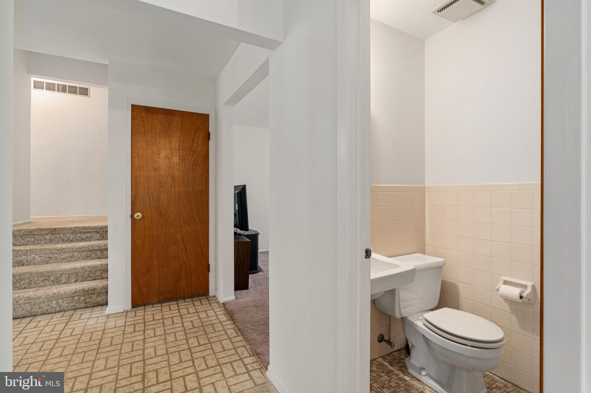 4 David Drive Ewing, NJ 08638 - Photo 16 of 32 a bathroom with a toilet and a shower