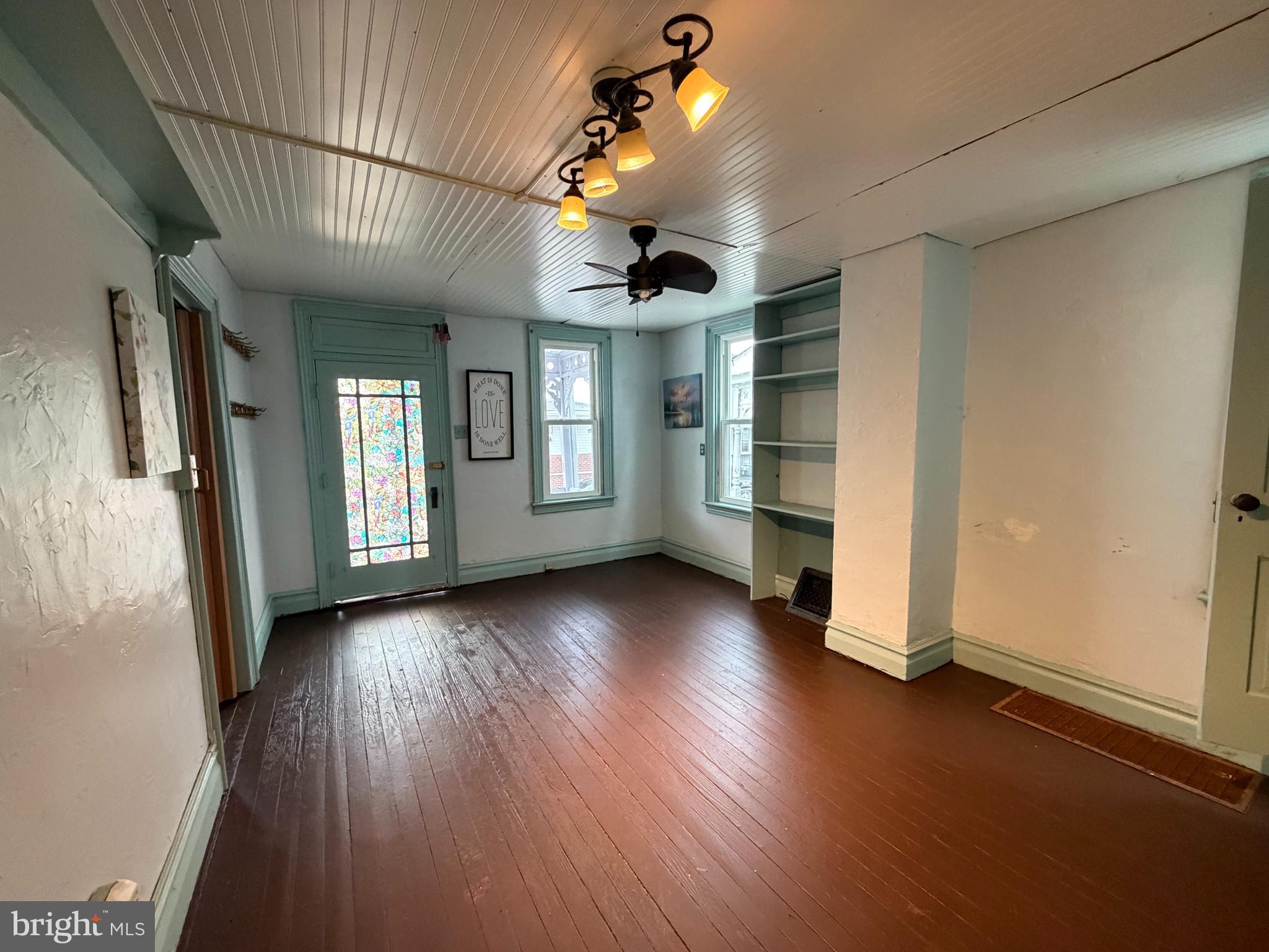 246 Locust Street Hanover, PA 17331 - Photo 10 of 41 Gallery Image 10
