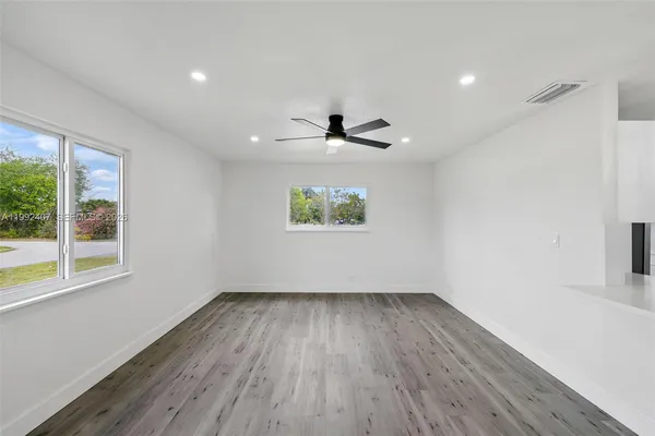 $3,250 | 1867 Northwest 8th Avenue, Homestead, FL 33030