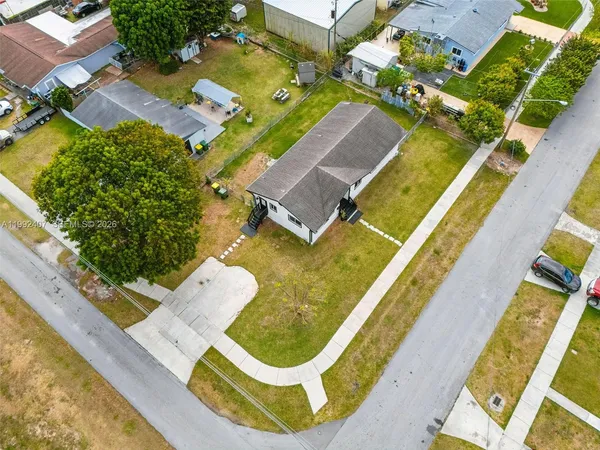 $3,250 | 1867 Northwest 8th Avenue, Homestead, FL 33030