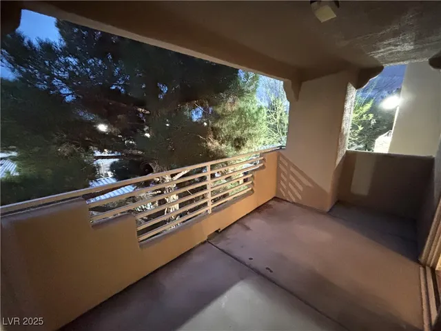 $1,095 | 1909 Desert Falls Court, Unit 207, Las Vegas, NV 89128