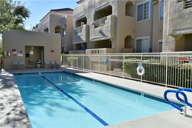$1,095 | 1909 Desert Falls Court, Unit 207, Las Vegas, NV 89128