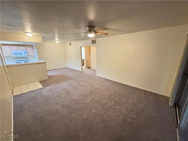 $1,095 | 1909 Desert Falls Court, Unit 207, Las Vegas, NV 89128