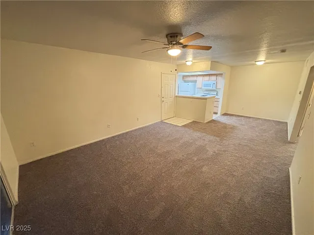 $1,095 | 1909 Desert Falls Court, Unit 207, Las Vegas, NV 89128