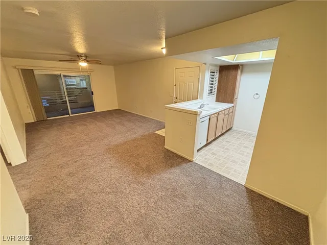 $1,095 | 1909 Desert Falls Court, Unit 207, Las Vegas, NV 89128