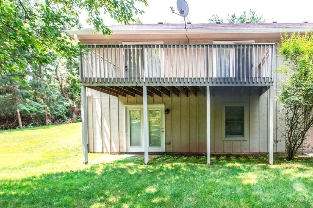 331 Pratt Road Kalamazoo, MI 49008 - Photo 2 of 29 4