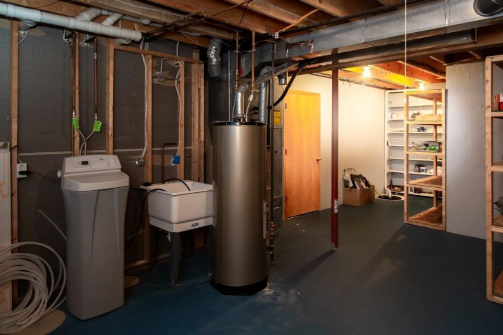 331 Pratt Road Kalamazoo, MI 49008 - Photo 23 of 29 25