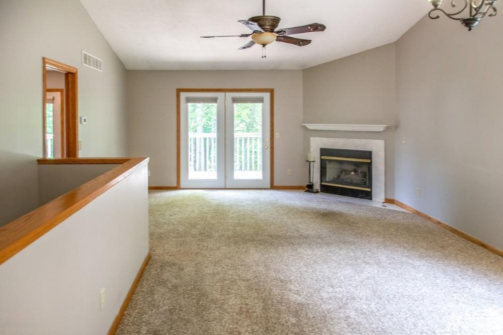 331 Pratt Road Kalamazoo, MI 49008 - Photo 5 of 29 11