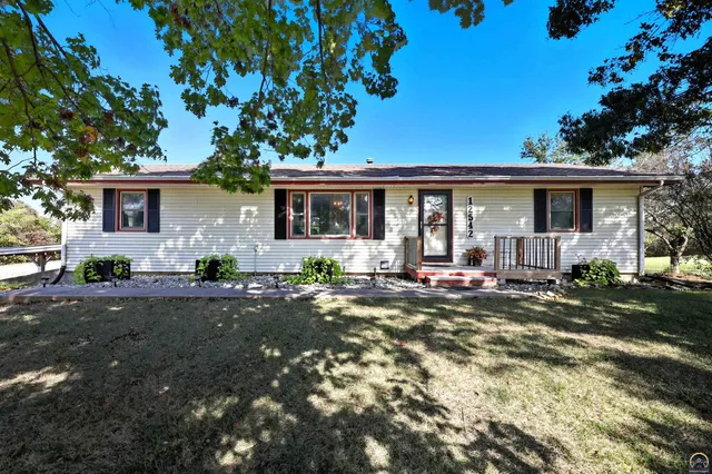 $359,900 | 12542 266th Road, Holton, KS 66436