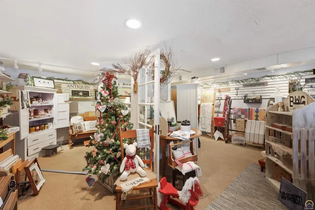 $349,900 | 12542 266th Road, Holton, KS 66436