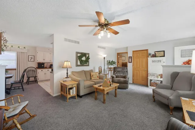 $349,900 | 12542 266th Road, Holton, KS 66436