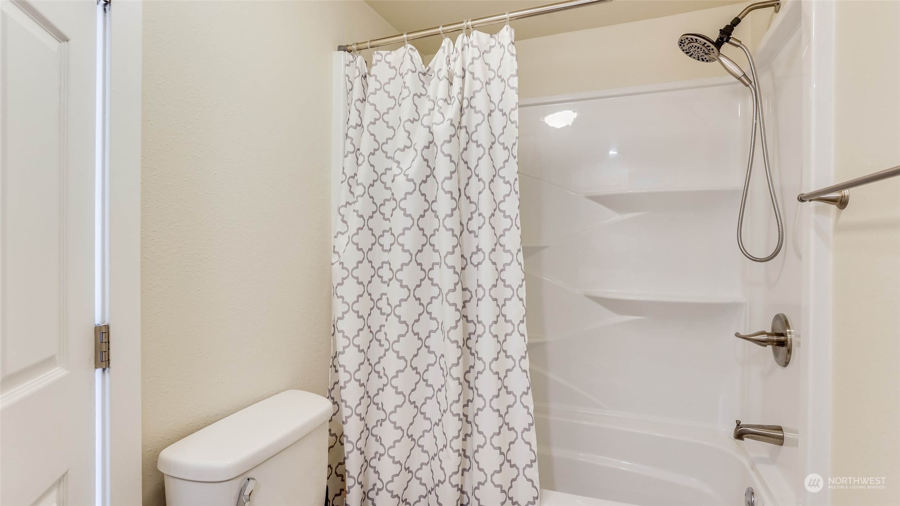 201 Union Avenue Southeast, Unit 2 Renton, WA 98059 - Photo 13 of 29 Gallery Image 13