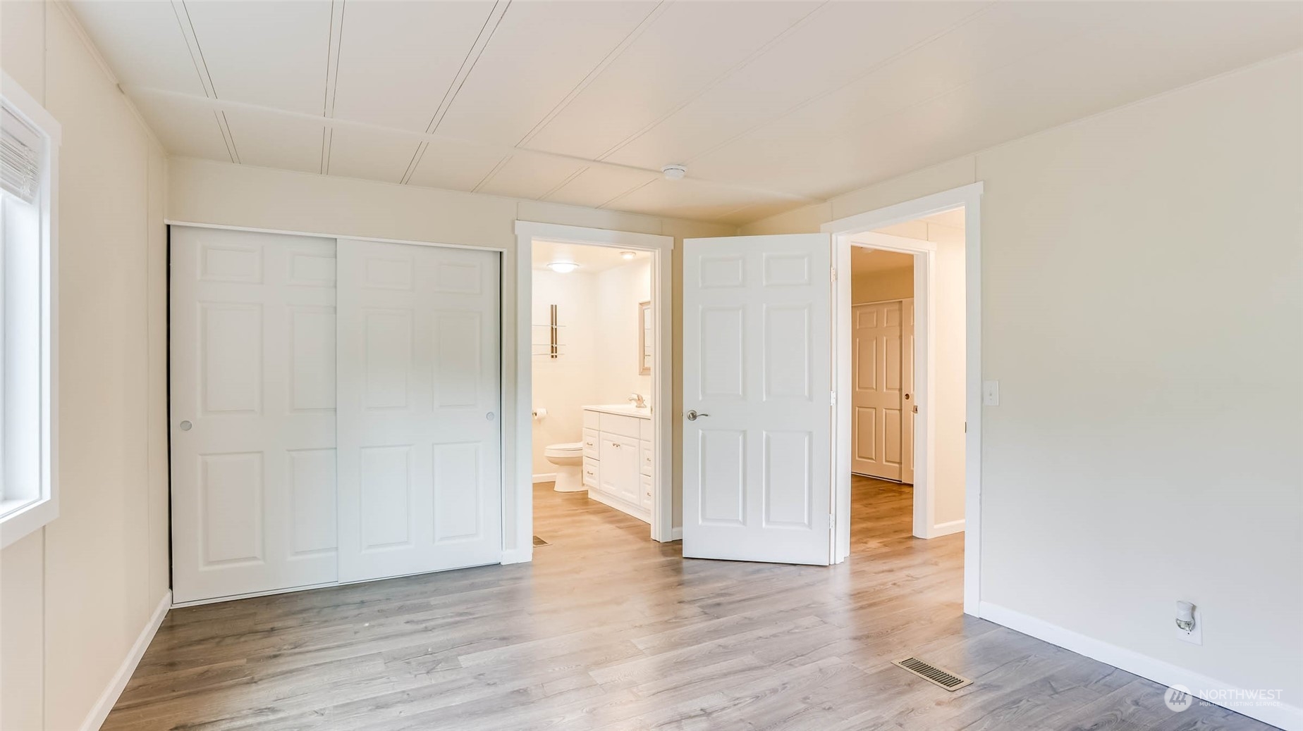 201 Union Avenue Southeast, Unit 2 Renton, WA 98059 - Photo 16 of 29 Gallery Image 16