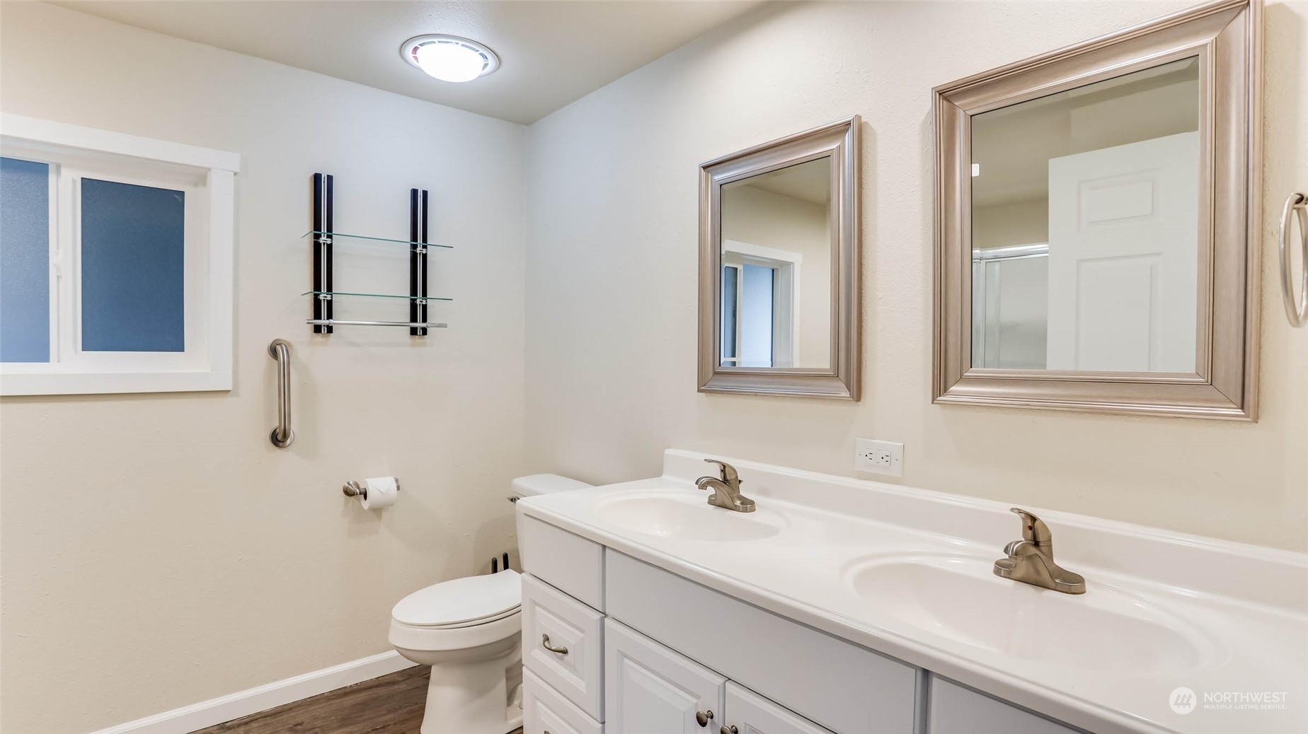 201 Union Avenue Southeast, Unit 2 Renton, WA 98059 - Photo 17 of 29 Gallery Image 17