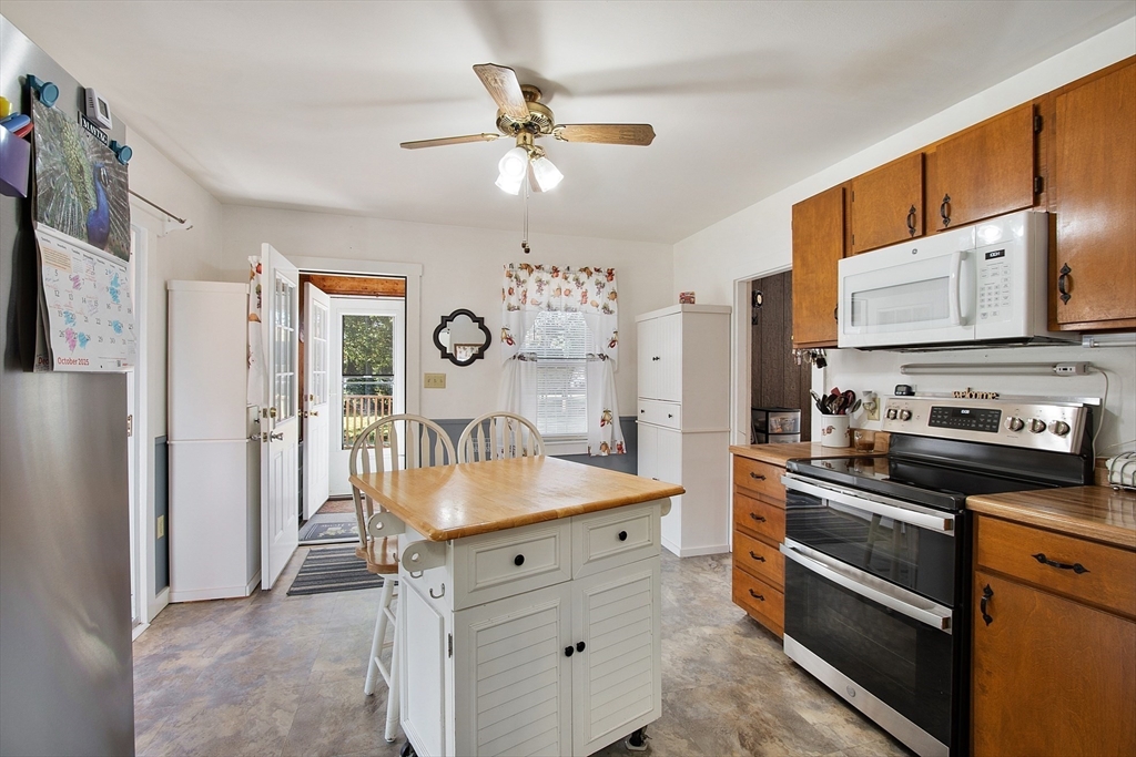 14 Watkins Road Gardner, MA 01440 - Photo 11 of 28