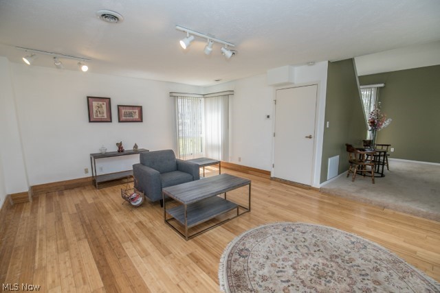 2480 Cedarwood Road Cleveland, OH 44124 - Photo 16 of 35