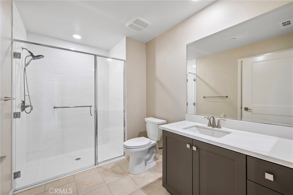 111 Bowery Irvine, CA 92612 - Photo 8 of 20 Secondary Bathroom